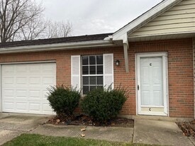 537 Huron Dr W, Unit D in Heath, OH - Building Photo