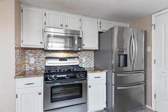 8407 Selway Dr in Austin, TX - Building Photo - Building Photo