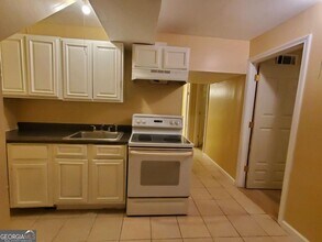 2549 Dogwood Hills Ct in Austell, GA - Building Photo - Building Photo