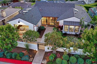 4 S Vista De La Luna in Laguna Beach, CA - Building Photo - Building Photo