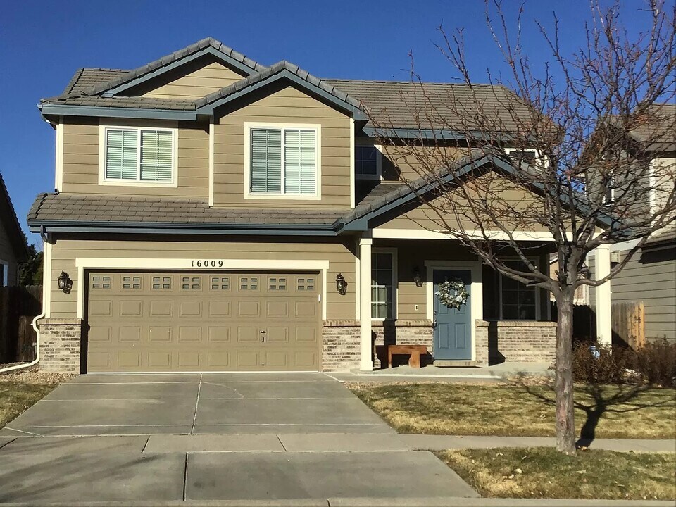 16009 Donegal Ave in Parker, CO - Building Photo