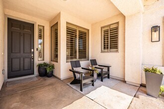 1522 E Loma Vista St in Gilbert, AZ - Foto de edificio - Building Photo