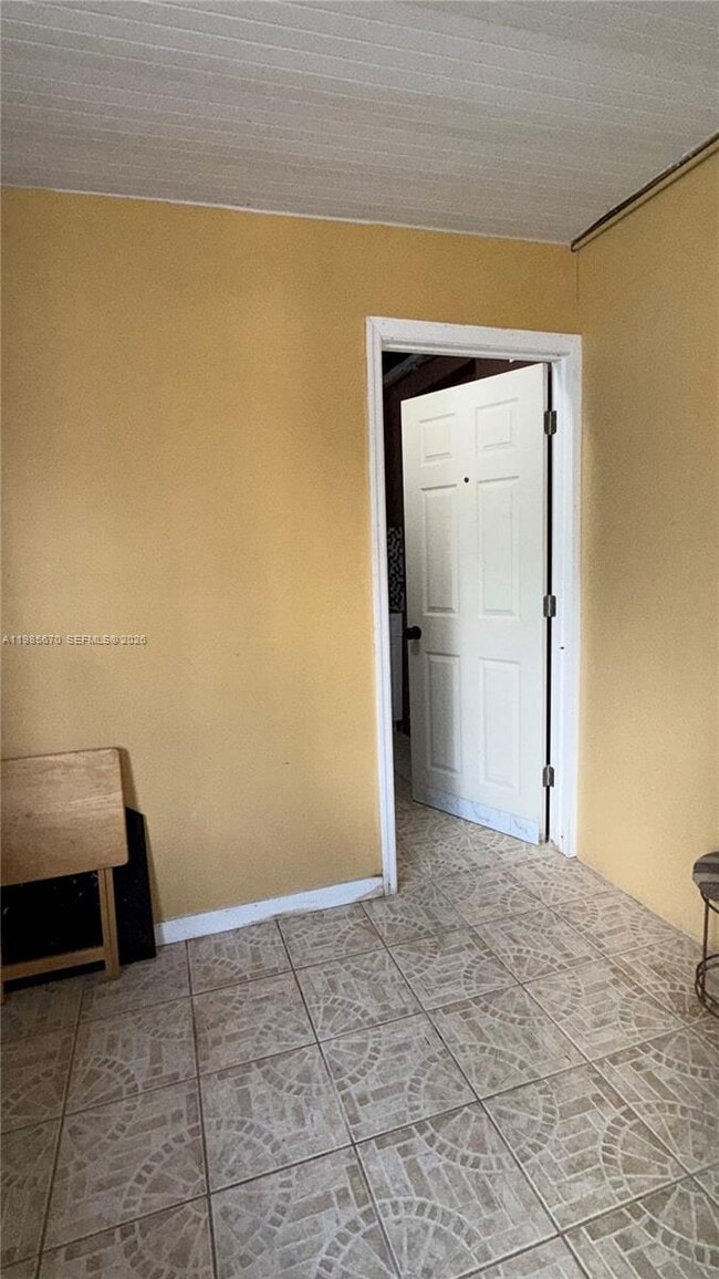 7961 Orleans St in Miramar, FL - Foto de edificio - Building Photo