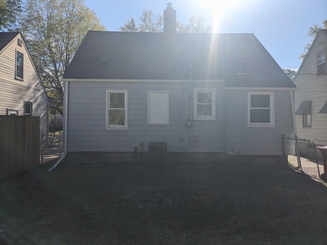 14637 Agnes Ave in Eastpointe, MI - Building Photo - Building Photo