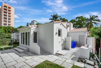 347 SW 31st Rd in Miami, FL - Building Photo - Building Photo