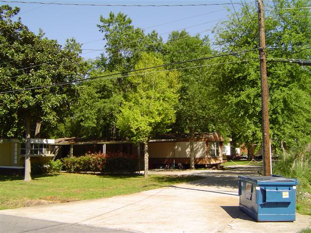 1117 Lamar Ave in Nederland, TX - Foto de edificio