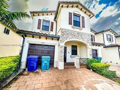 12744 SW 230th St in Goulds, FL - Building Photo - Building Photo