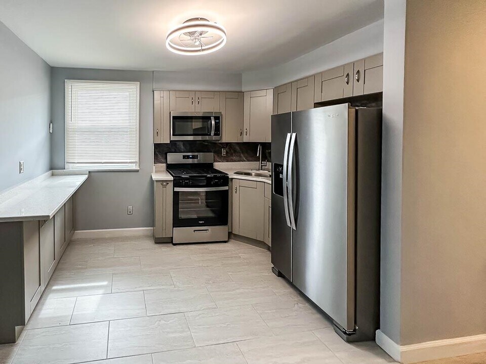 277 Avenue A in Bayonne, NJ - Building Photo