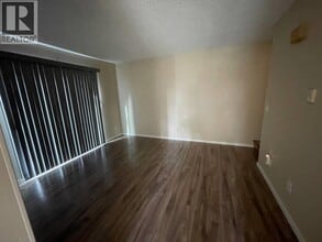 315 Highland Way in Port Moody, BC - Building Photo - Building Photo