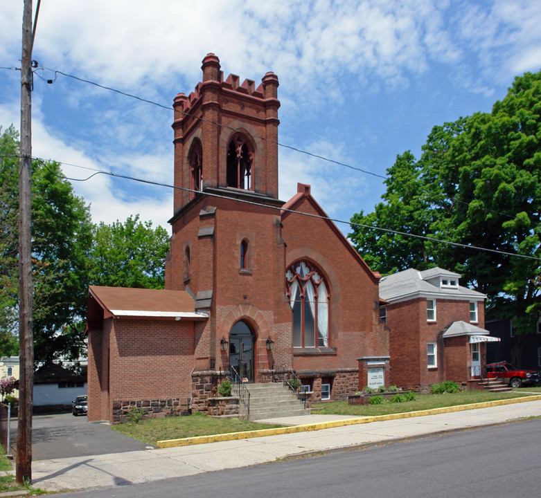 529 5th Ave in Watervliet, NY - Building Photo