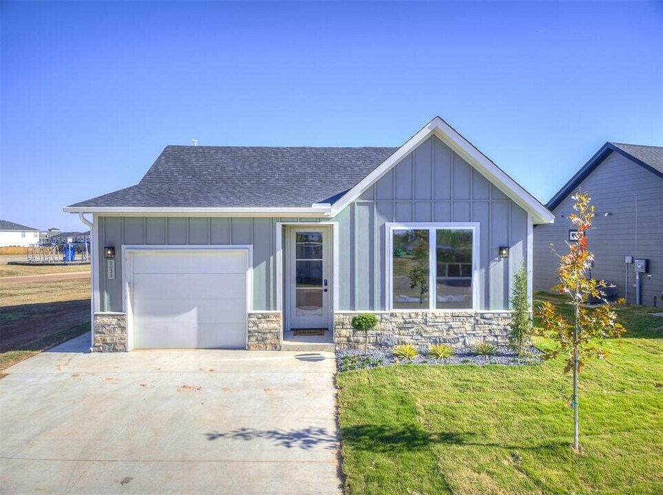 2633 Crescent Ave in Oklahoma City, OK - Building Photo