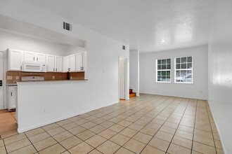 6933 Liverpool St in Houston, TX - Building Photo - Building Photo