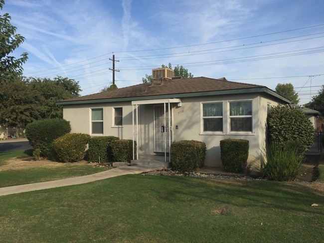 1600 Myrtle St in Bakersfield, CA - Foto de edificio - Building Photo