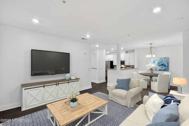 626 Marion Ln in Monroe Township, NJ - Foto de edificio - Building Photo