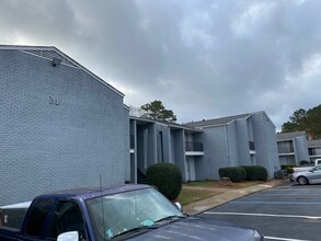 McDowell Enclave Apartments in Jackson, MS - Foto de edificio - Building Photo