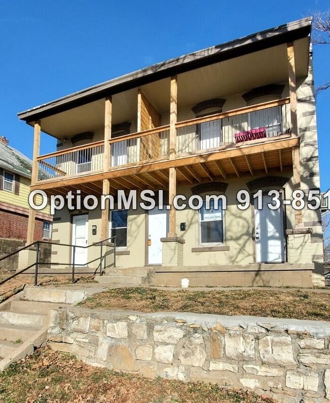 708 Pacific Ave in Kansas City, KS - Building Photo - Building Photo