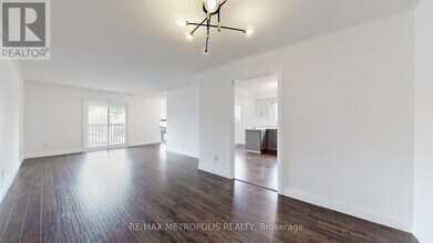 17 Porritt St in Barrie, ON - Building Photo - Building Photo