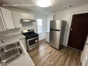 24 Red Jacket Pkwy in Buffalo, NY - Building Photo - Building Photo
