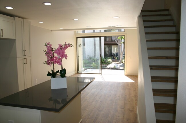 247 Oahu Way, Unit 247 in Placentia, CA - Foto de edificio - Building Photo