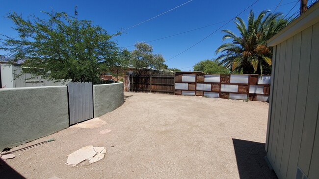 2934 E Cushman Dr in Tucson, AZ - Building Photo - Building Photo