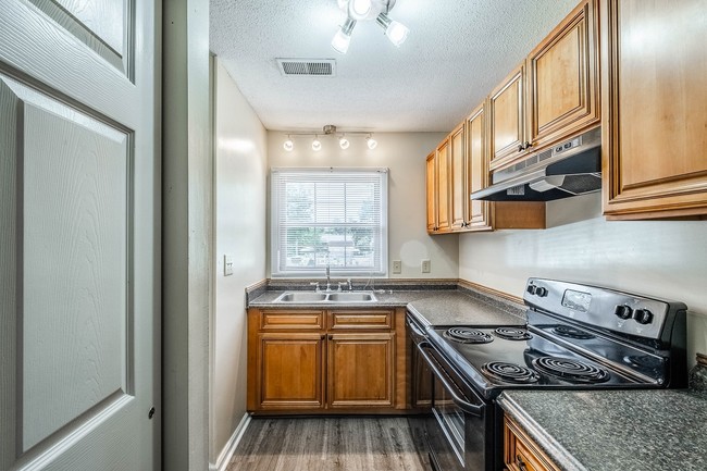 Park View Apartments in Morganton, NC - Foto de edificio - Building Photo