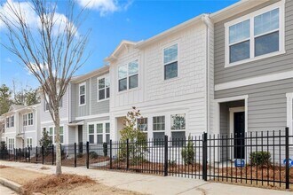 2684 Toucan Wy in Atlanta, GA - Building Photo - Building Photo