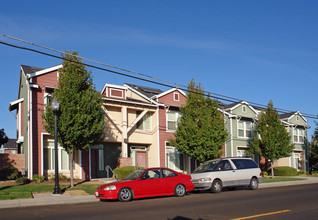 Victory Townhomes in Sacramento, CA - Foto de edificio - Building Photo