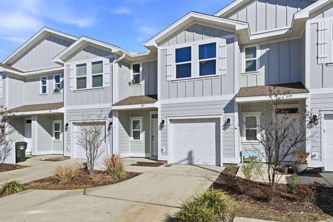 1653 Caleigh Ct in Lynn Haven, FL - Foto de edificio - Building Photo