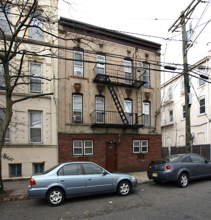 187 Beacon Ave in Jersey City, NJ - Building Photo