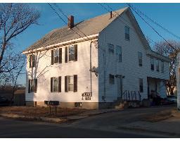 63 W Carpenter St in Attleboro, MA - Foto de edificio