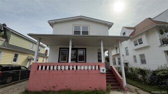 134 W Chester St in Long Beach, NY - Building Photo