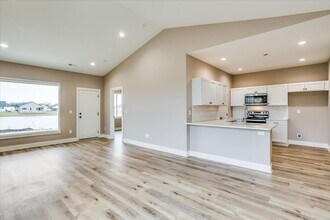 6818 W Kollmeyer St in Wichita, KS - Building Photo - Building Photo