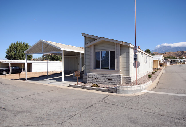 10320 Calimesa Blvd in Calimesa, CA - Foto de edificio - Building Photo