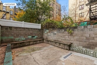 446 E 118th St in New York, NY - Foto de edificio - Building Photo