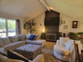 717 Ridge Pl in Enid, OK - Building Photo