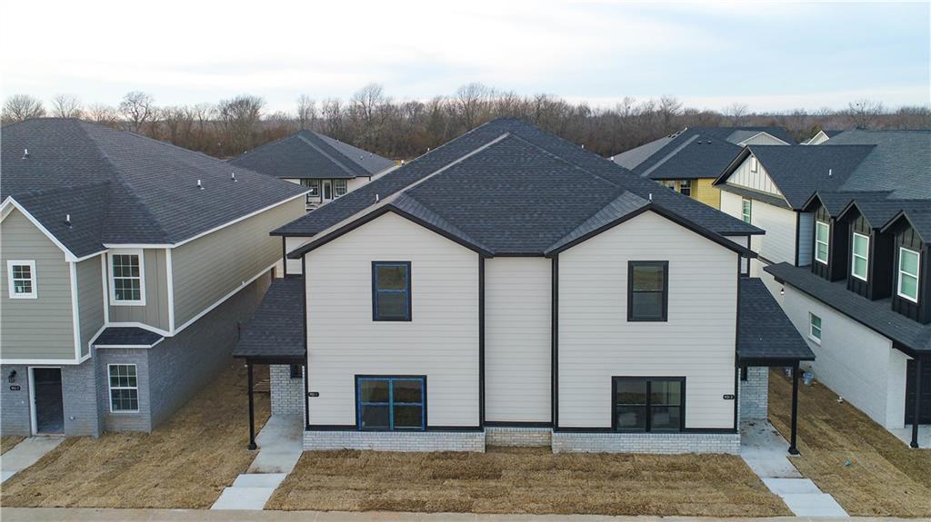 931 S Rupple Rd in Fayetteville, AR - Foto de edificio