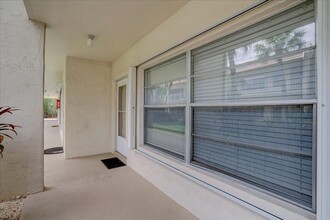 638 Snug Harbor Dr in Boynton Beach, FL - Building Photo - Building Photo