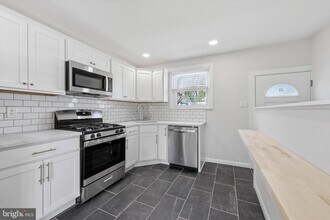 107 Alders Dr in Wilmington, DE - Building Photo - Building Photo