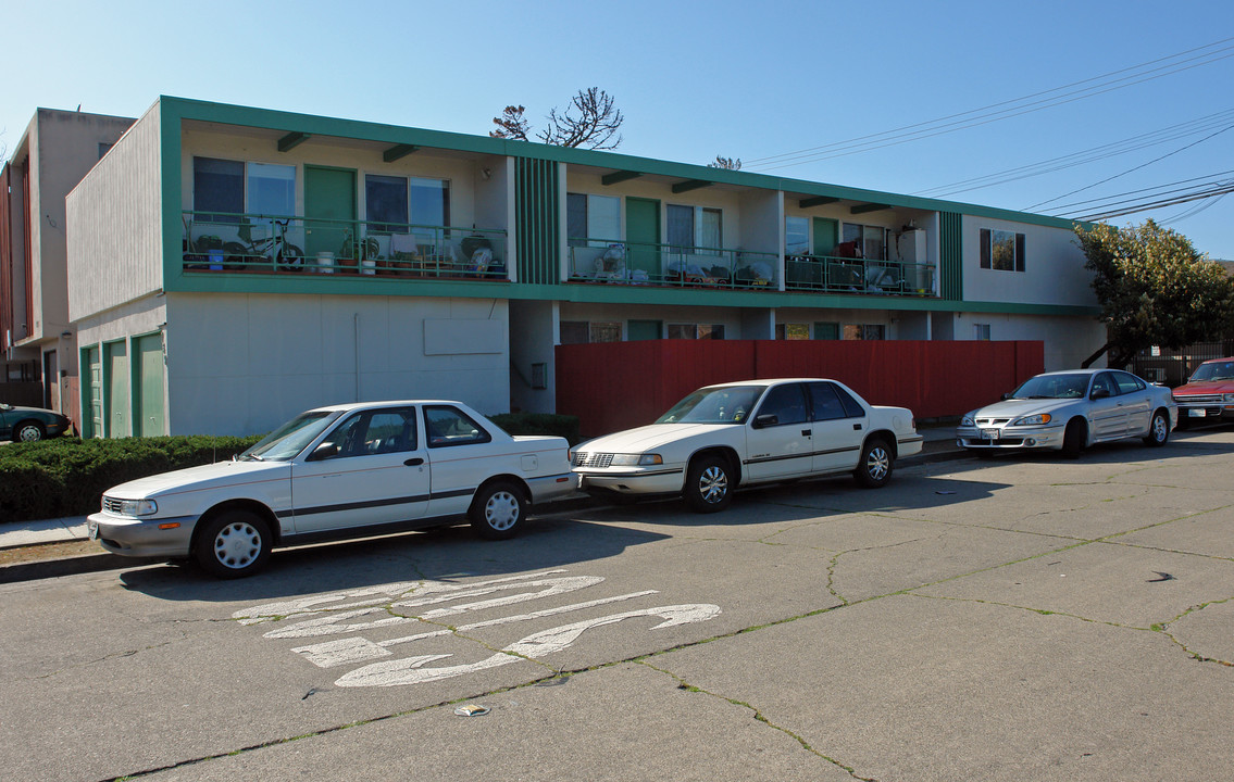 759 N Amphlett Blvd in San Mateo, CA - Building Photo