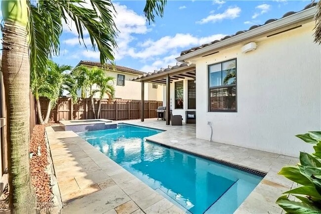 property at 1920 SW 154th Ave