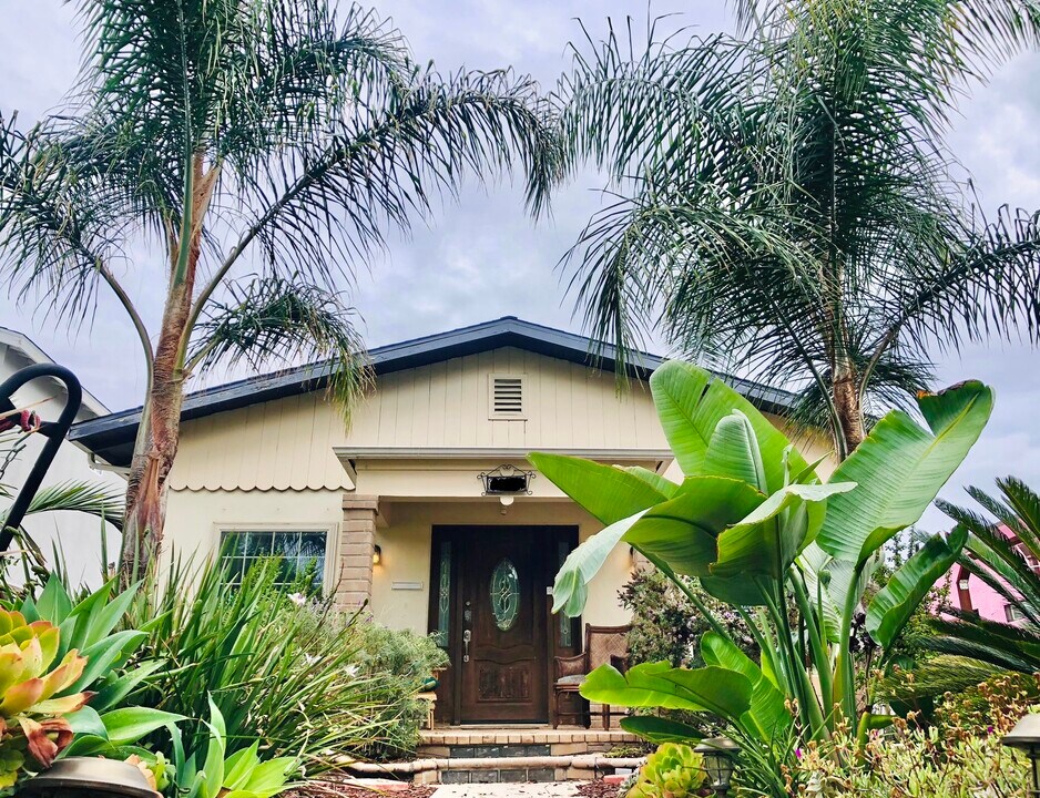2919 W 75th St in Los Angeles, CA - Foto de edificio