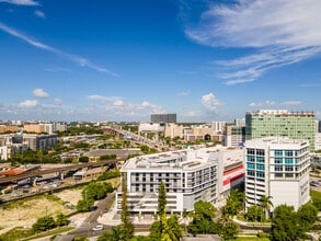 Soleste Spring Garden in Miami, FL - Foto de edificio - Building Photo