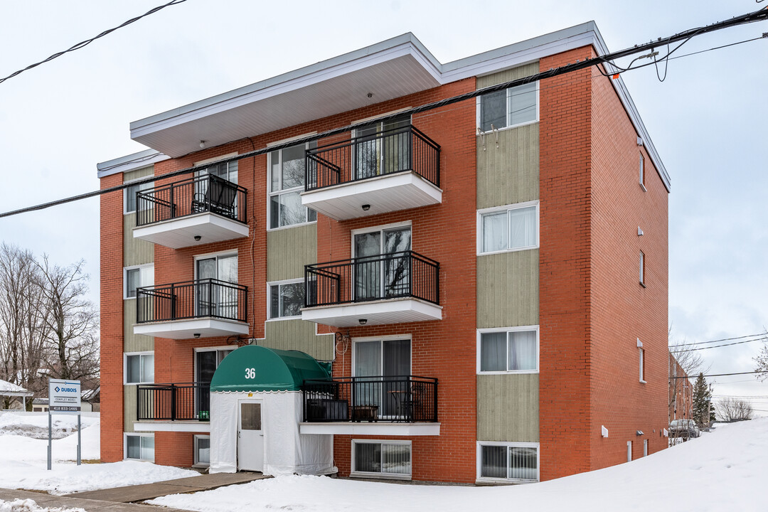 36 Saint-Édouard St in Lévis, QC - Building Photo