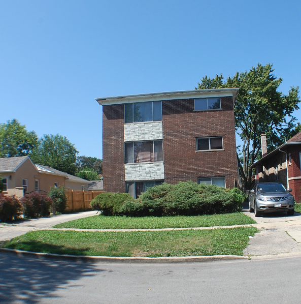 1820 S 2nd Ave in Maywood, IL - Building Photo