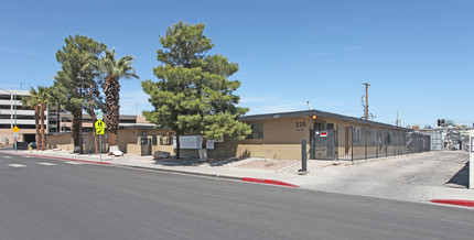 Parkwest Apartments in Las Vegas, NV - Building Photo - Building Photo