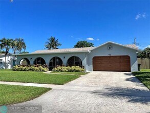 4380 NW 4th St in Coconut Creek, FL - Building Photo - Building Photo