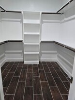 213 E Adoue Ave in Baytown, TX - Building Photo