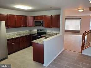 3344 Vineland Pl in Dumfries, VA - Building Photo - Building Photo