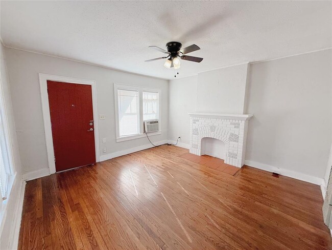 property at 1201 Military Ct