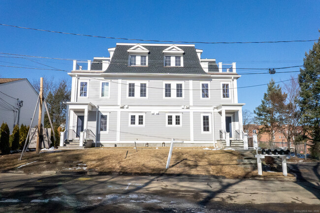 100 Truman St in Norwalk, CT - Building Photo - Building Photo